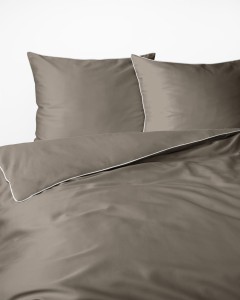 Komplet pościeli z makosatyny z ozdobną lamówką bizą 160x200 taupe