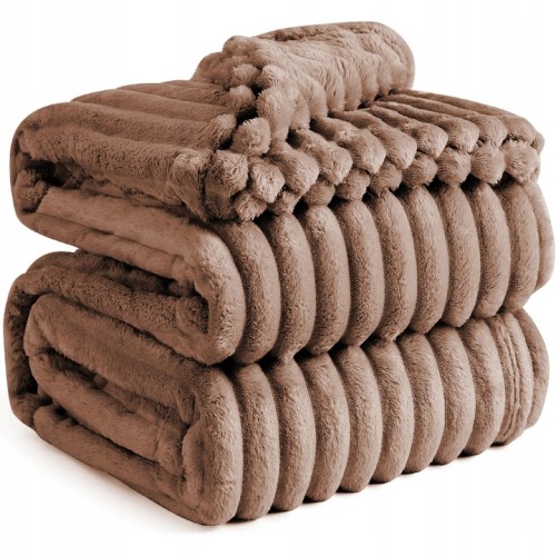 Gruby-Koc-300g-zdobiony-wytlaczanym-wzorem-efekt-3D-200x220cm-Brazowy.jpg