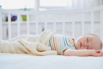 Na co zwrócić uwagę przy wyborze kołdry dla niemowlaka?